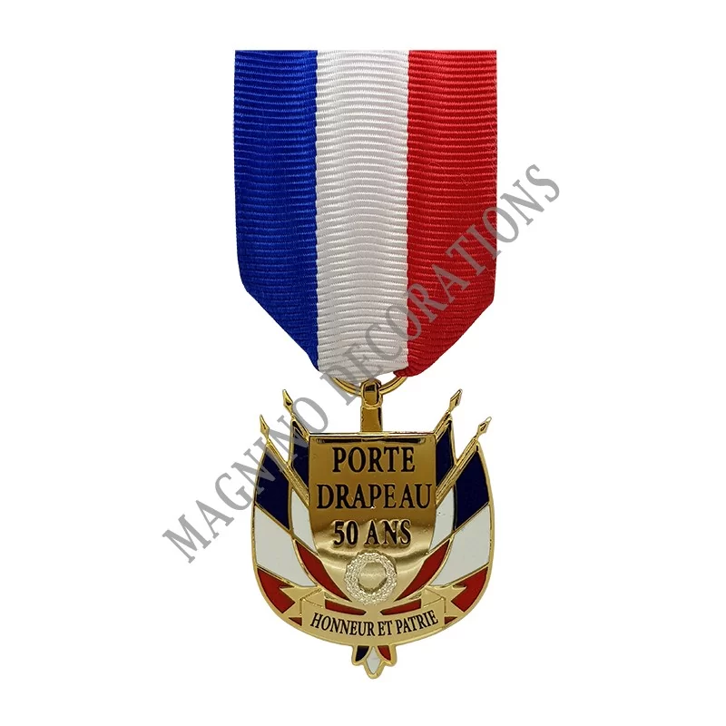 MEDAILLE PORTE-DRAPEAUX 50 ANS ET + - 110836 - Achetez votre MEDAILLE PORTE-DRAPEAUX 50 ANS ET + - Magnino Décorations - Vente d