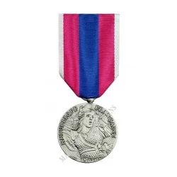 Médaille de la Défense Nationale Classe Argent Ordonnance - 110050 - Achetez votre Médaille de la Défense Nationale Classe Argen