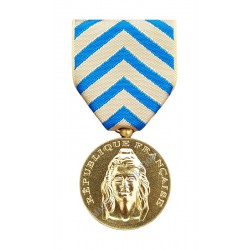 MEDAILLE DU TITRE DE...