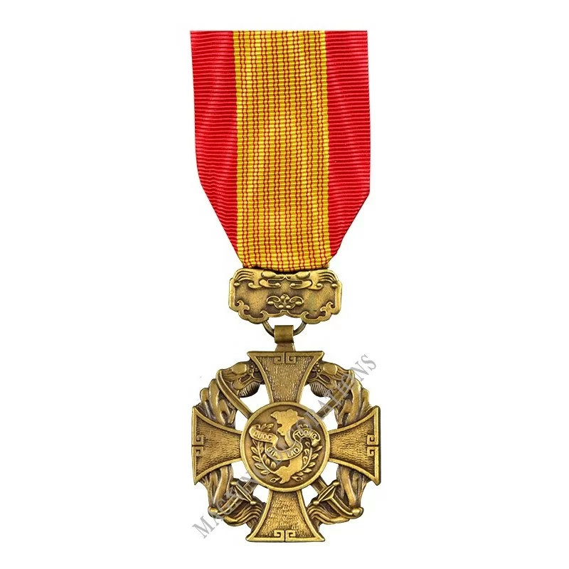 CROIX DE LA BRAVOURE DU VIETNAM AVERS