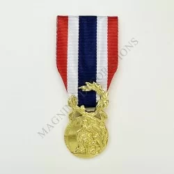 MEDAILLE D'HONNEUR DE LA POLICE NATIONALE ECHELON OR ORDONNANCE AVERS