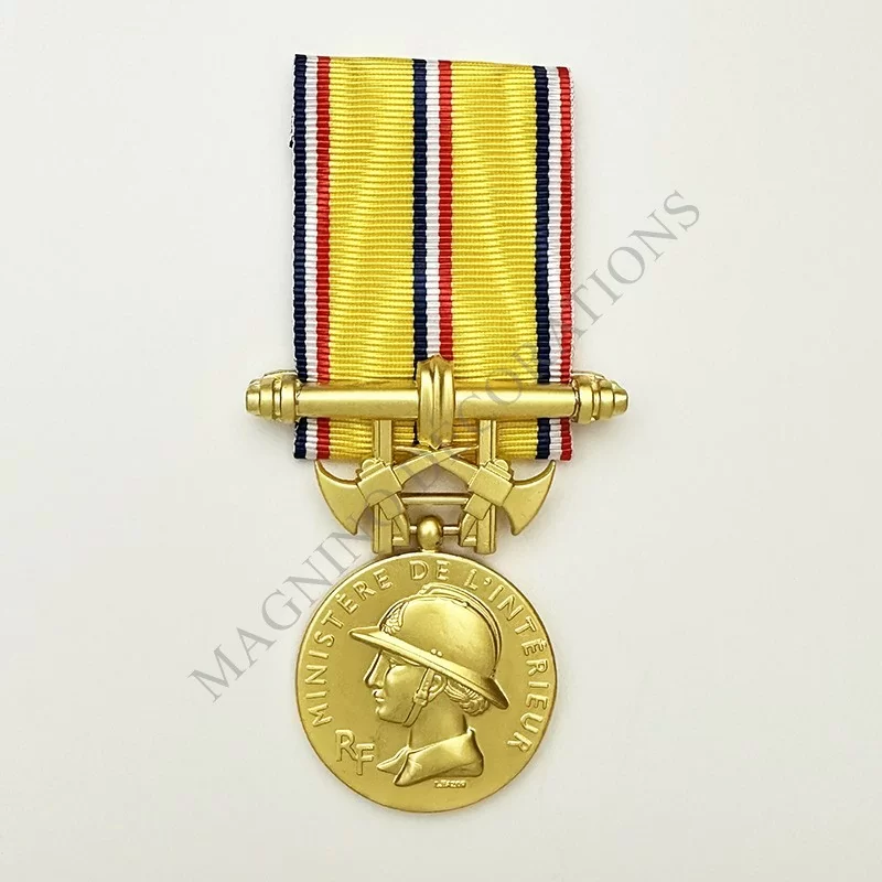 MEDAILLE D'HONNEUR DES SAPEURS POMPIERS 30 ANS D'ANCIENNETE AVERS