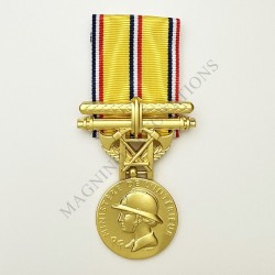 MEDAILLE D'HONNEUR DES SAPEURS POMPIERS 40 ANS D'ANCIENNETE