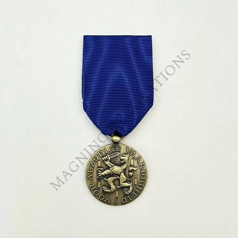 MEDAILLE DES SPORTS HOLLANDAIS ORDONNANCE AVERS MEDAILLE DES SPORTS HOLLANDAIS ORDONNANCE AVERS