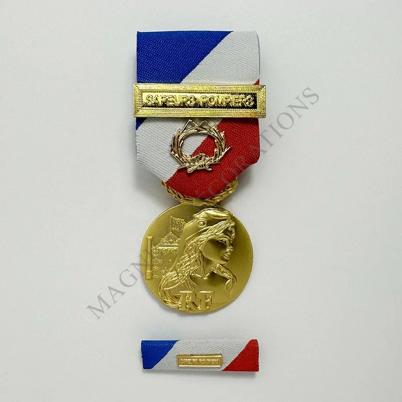 PACK MEDAILLE DE LA SECURITE INTERIEURE SAPEURS POMPIERS CLASSE OR