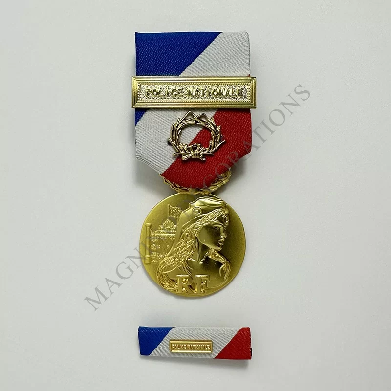 PACK MEDAILLE DE LA SECURITE INTERIEURE POLICE NATIONALE CLASSE OR