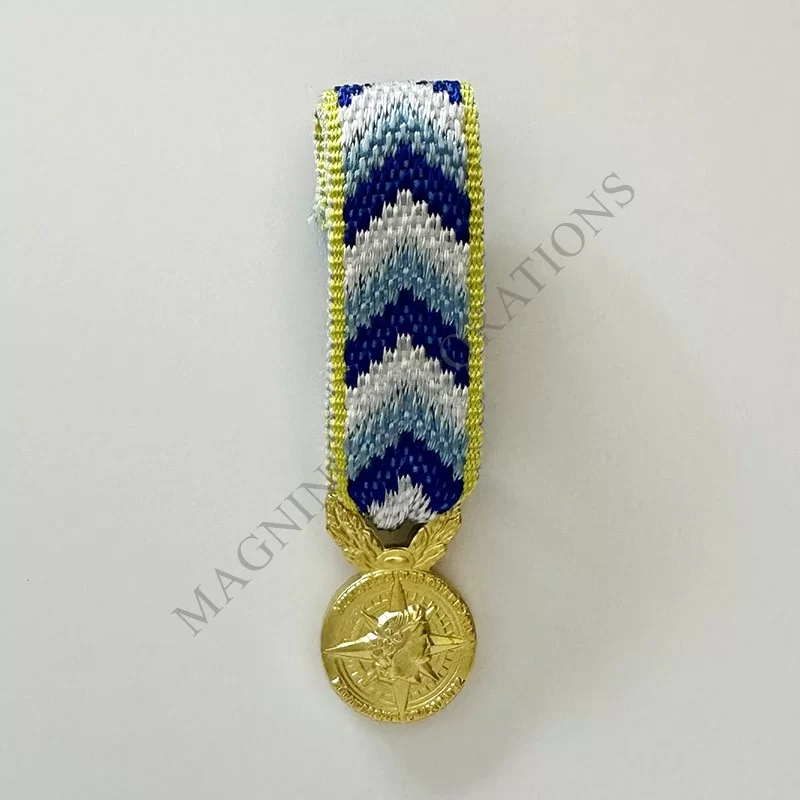Médaille de l'engagement ultramarin classe or réduction avers Médaille de l'engagement ultramarin classe or réduction avers