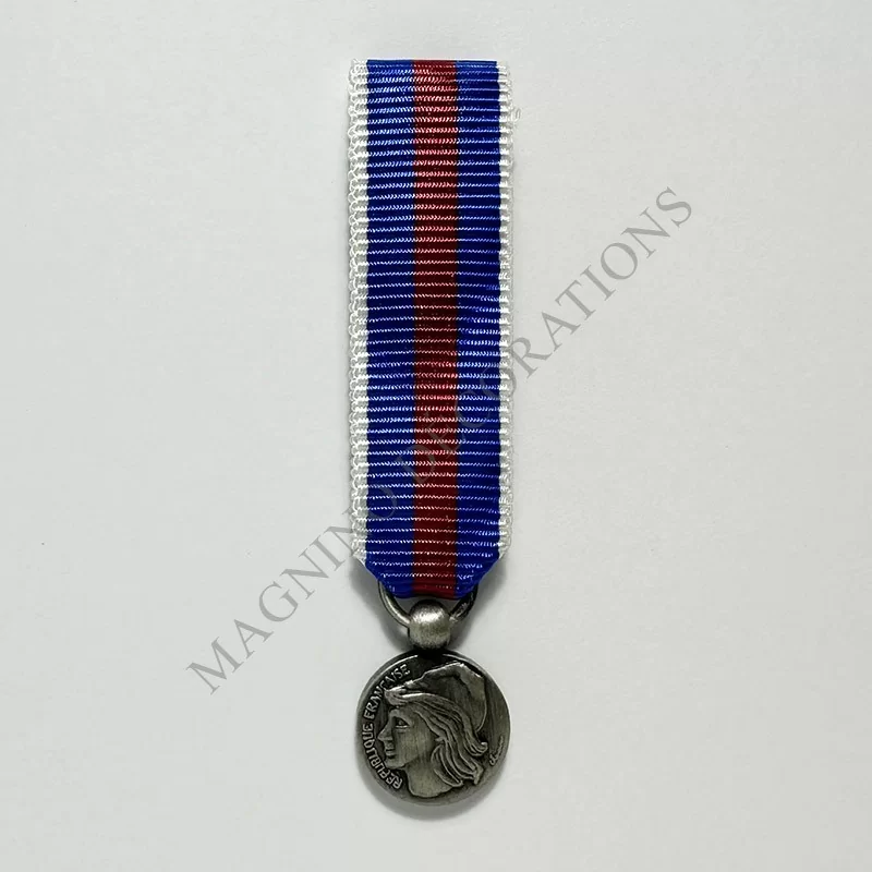 SERVICE MILITAIRE VOLONTAIRE CLASSE ARGENT REDUCTION AVERS