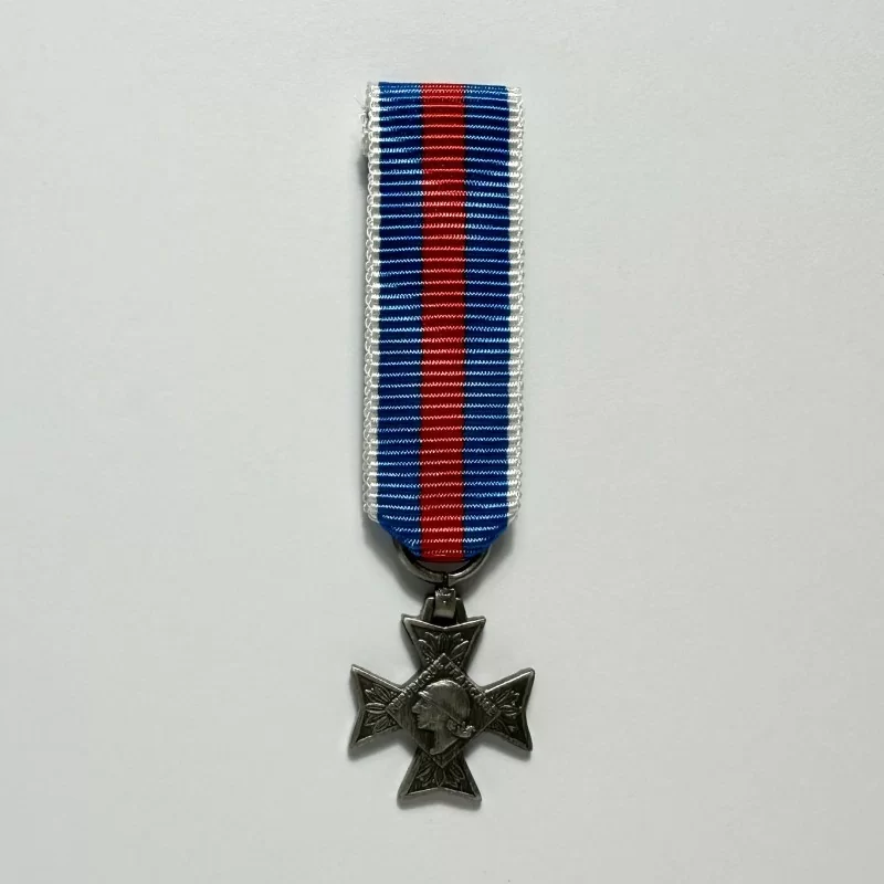 Ordre du mérite militaire au grade de chevalier réduction avers