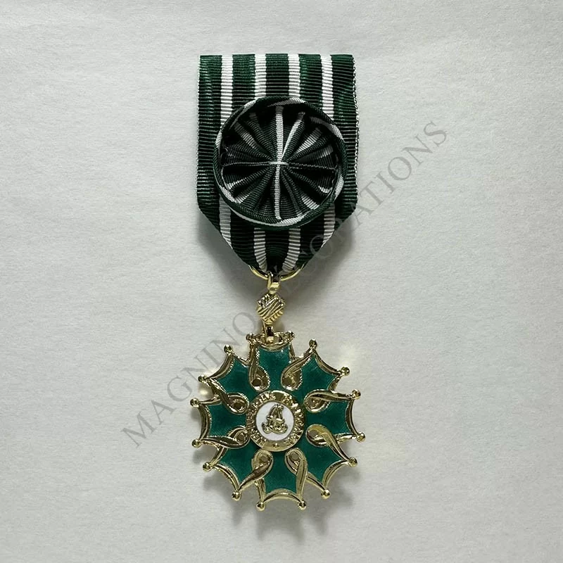 Médaille Officier de l'Ordre des Arts et des lettres, vermeil avers